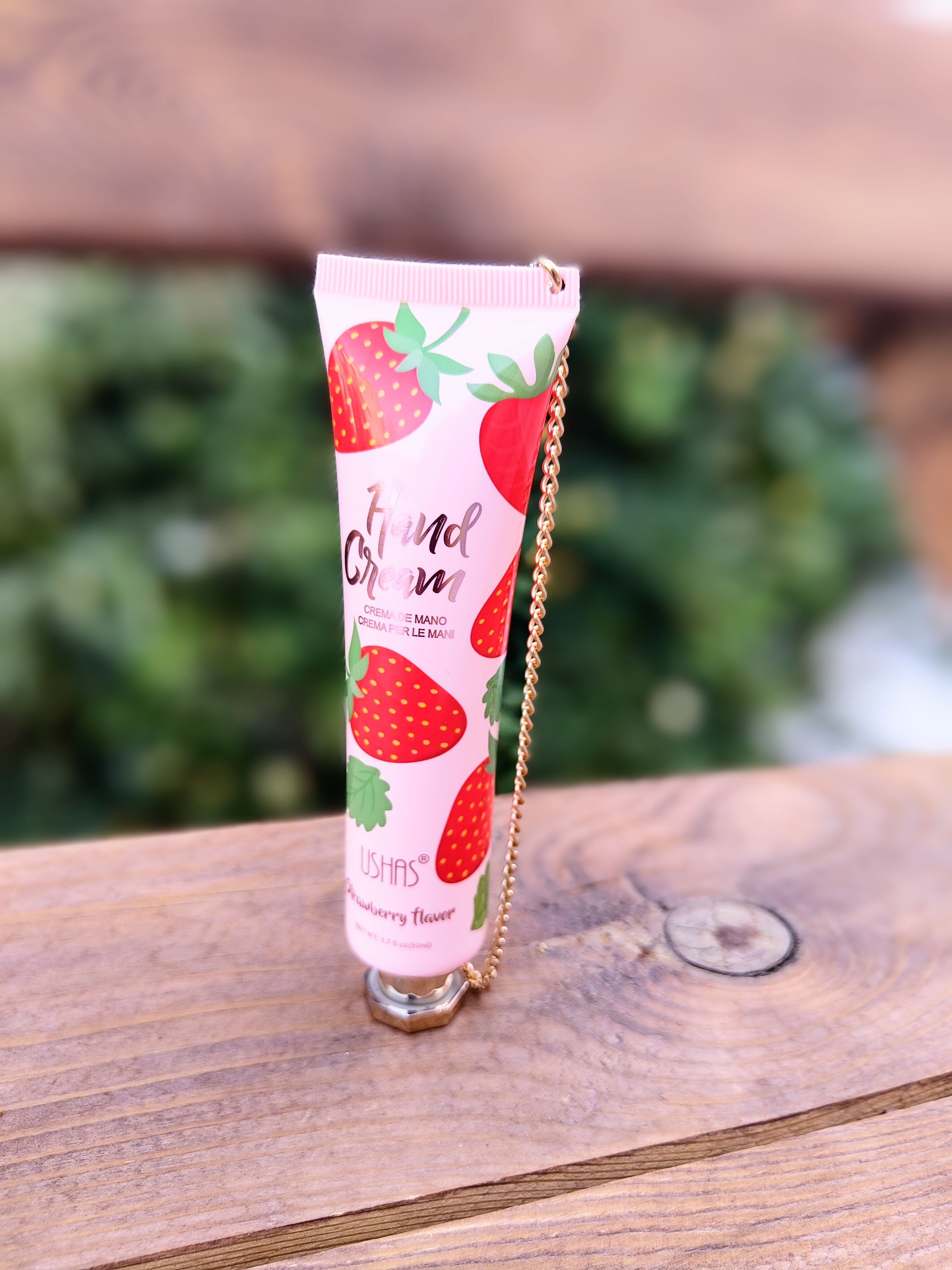 کرم دست مرطوب کننده یو شاس با رایحه توت فرنگی